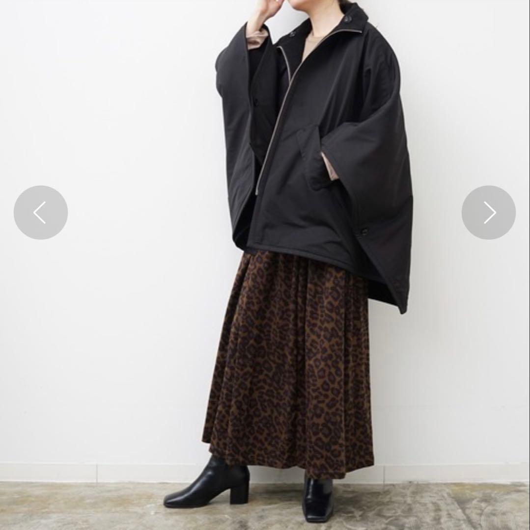 美品　HERENCIA シャギーリバーシブルポンチョ　ブラック