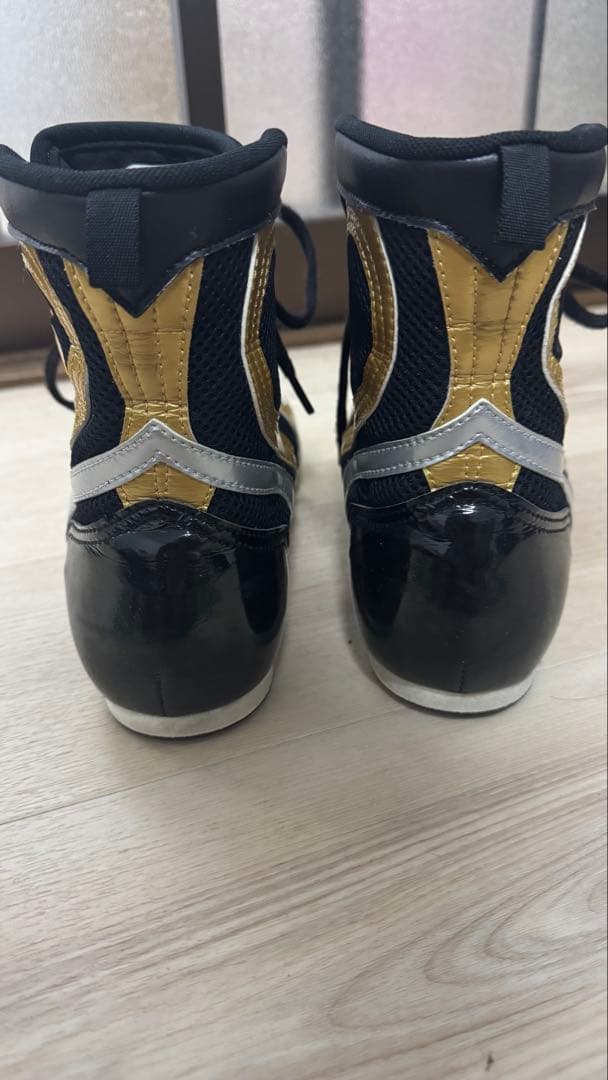 ボクシングシューズ ハイカット 黒/金/銀