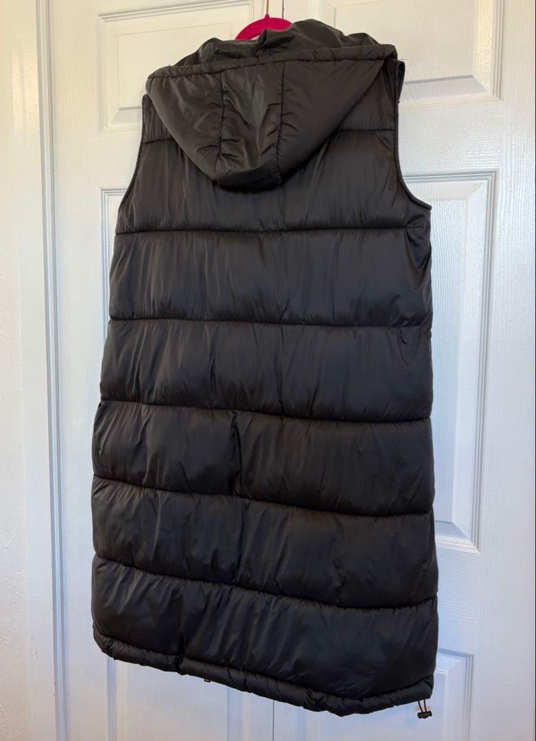 美品☆ZARAロングダウンベスト ☆ブラック☆S（Ｍ〜Ｌ）☆多機能的☆フード付