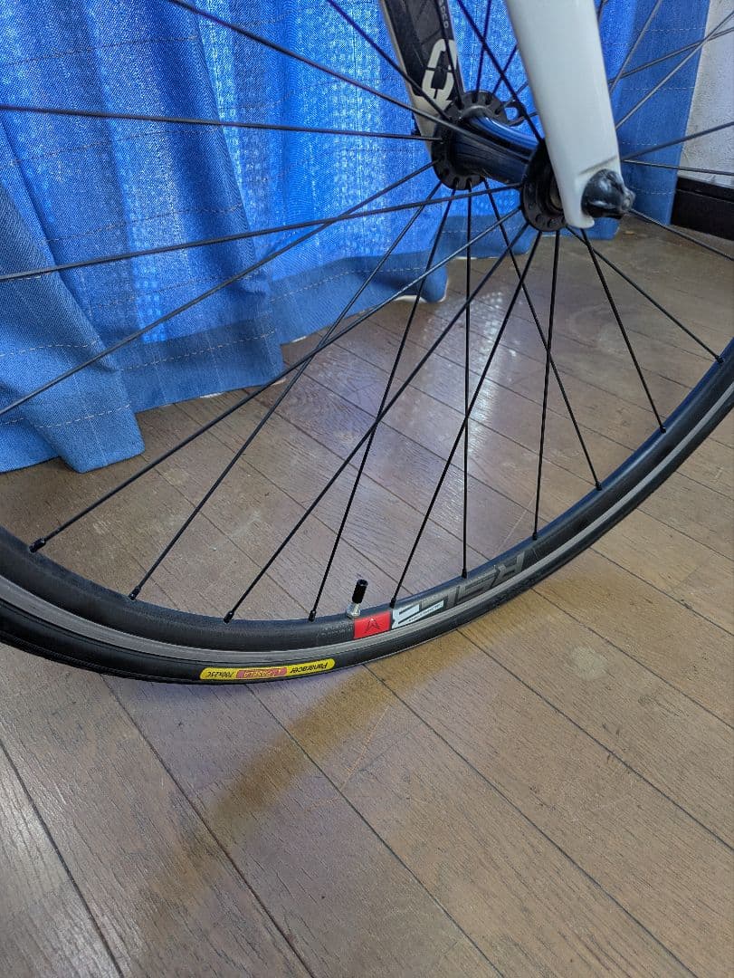 FELT F75ロードバイク 2016年式　スタンド付き