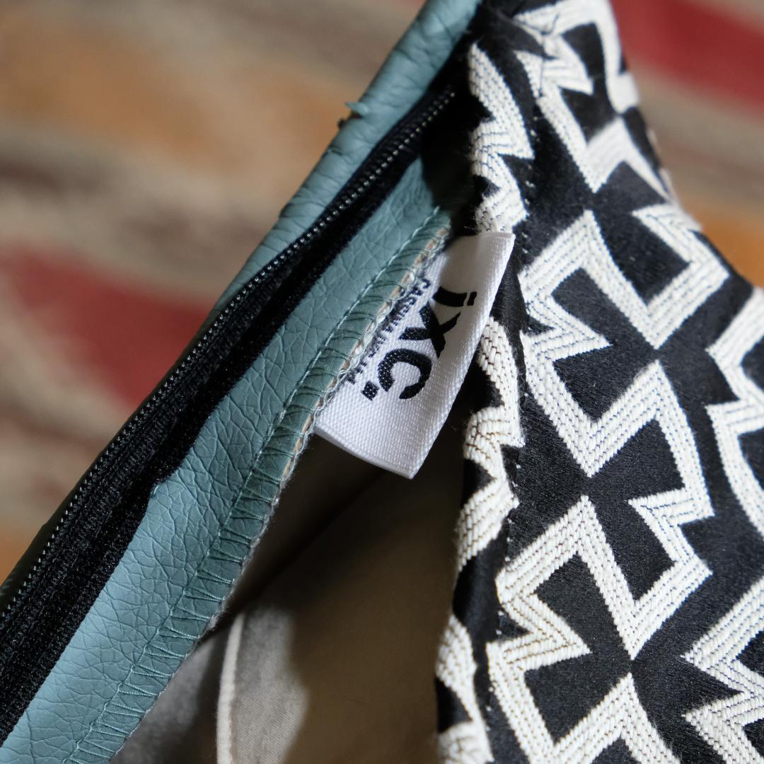 とし展示品Cassina IXC.カッシーナイクスシーオリジナルクッション