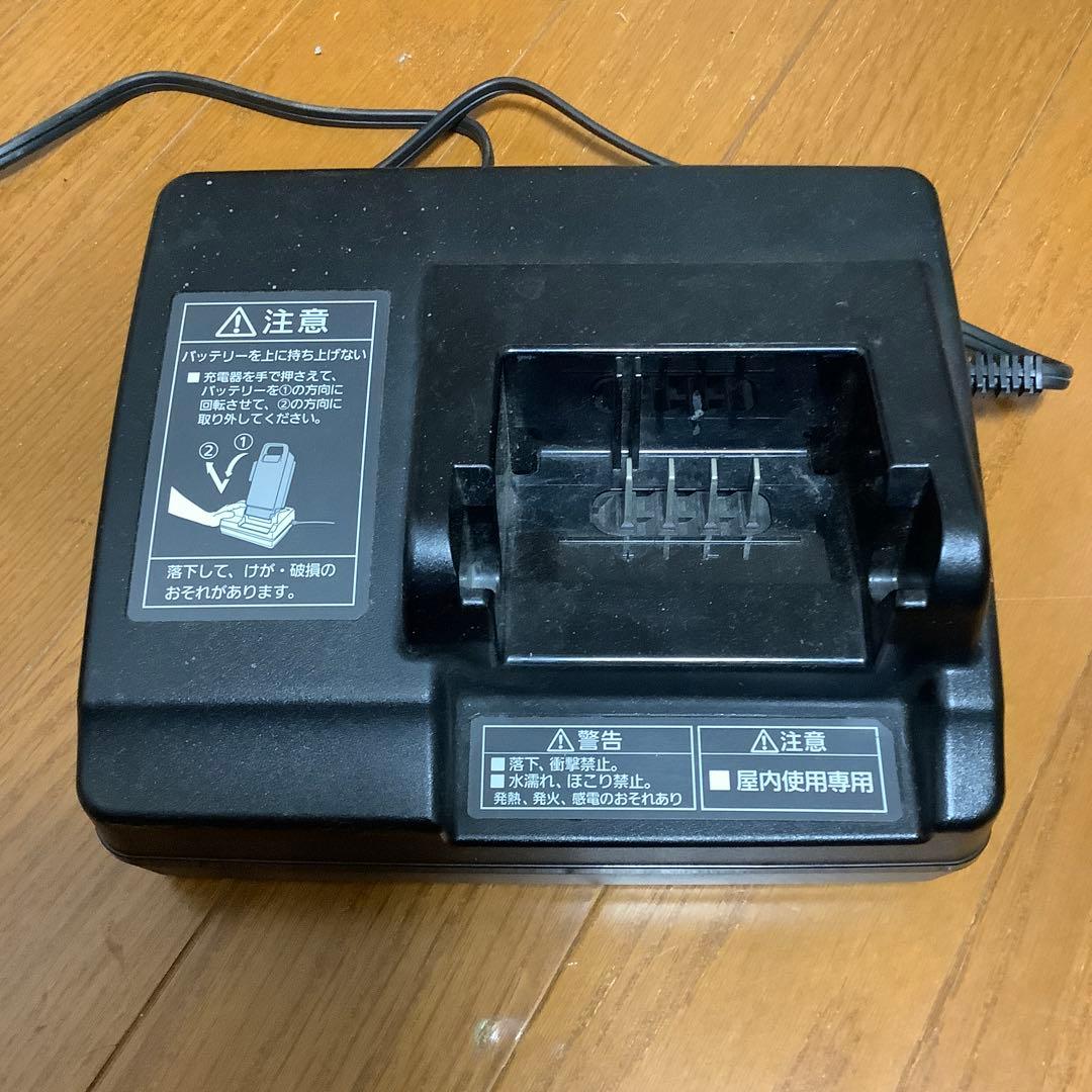 Panasonic 電動自転車用充電器 NKJ073Z