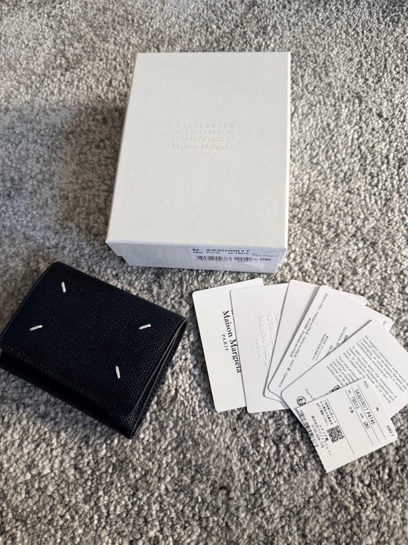 メゾンマルジェラ 財布 三つ折り