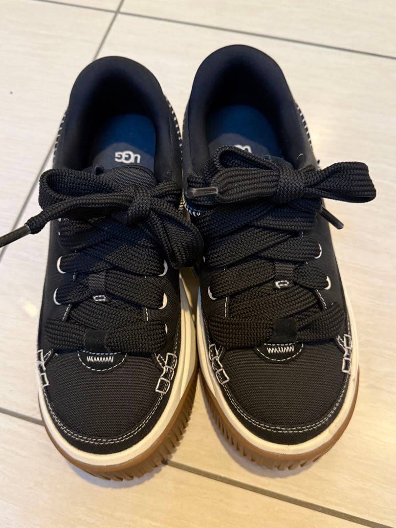 ugg スニーカー