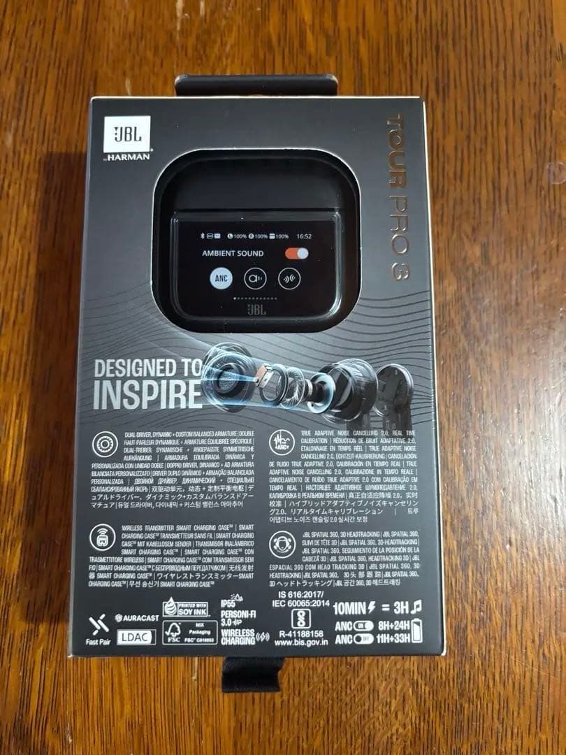 JBL Tour Pro 3ワイヤレスイヤホン