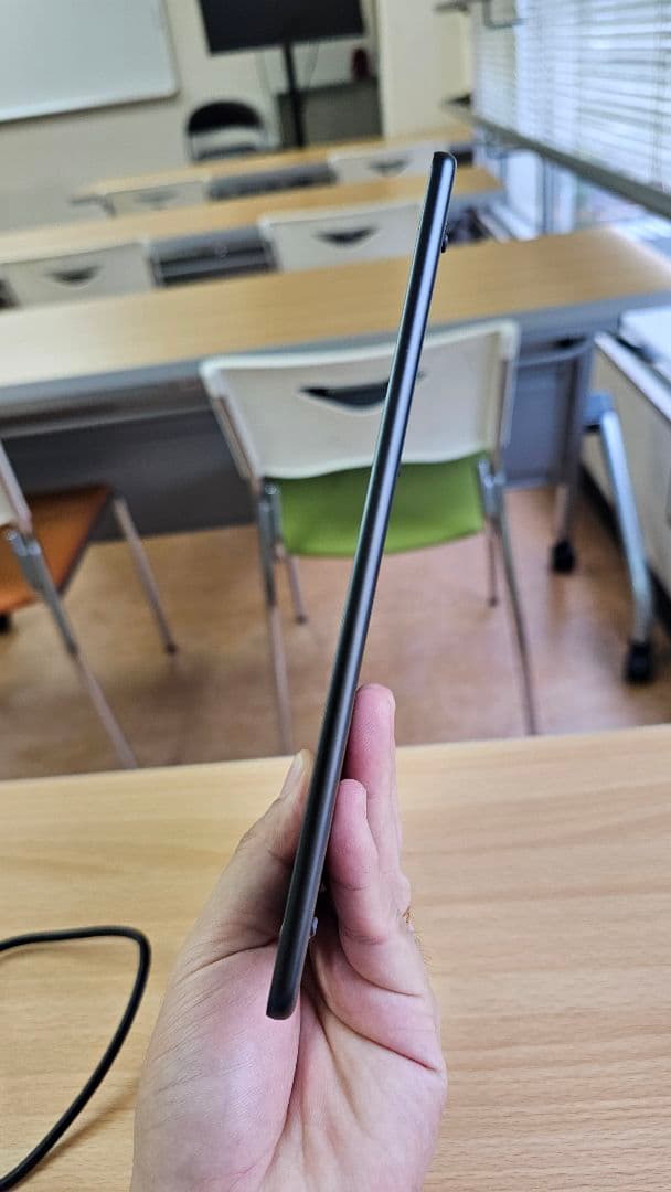 Amazon Kindle Scribe 本体