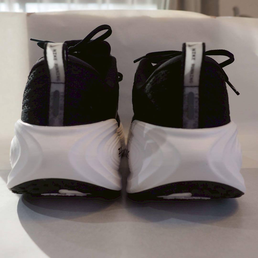 ナイキ　ボメロプラス 27.5cm