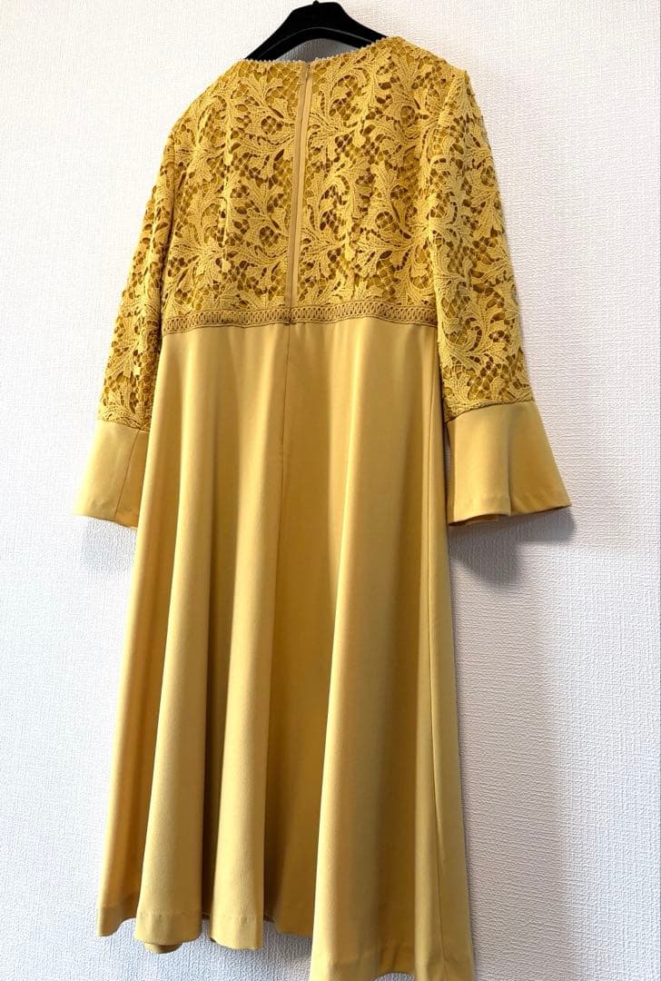 専用　新品未使用　モラビトスペル　レースフラワー刺繍 ワンピース　40