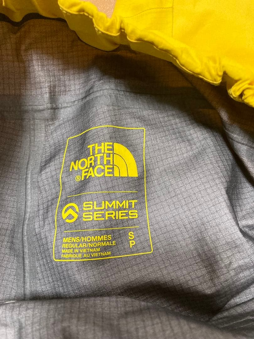The North Face Summit Series ビブパンツイエロー