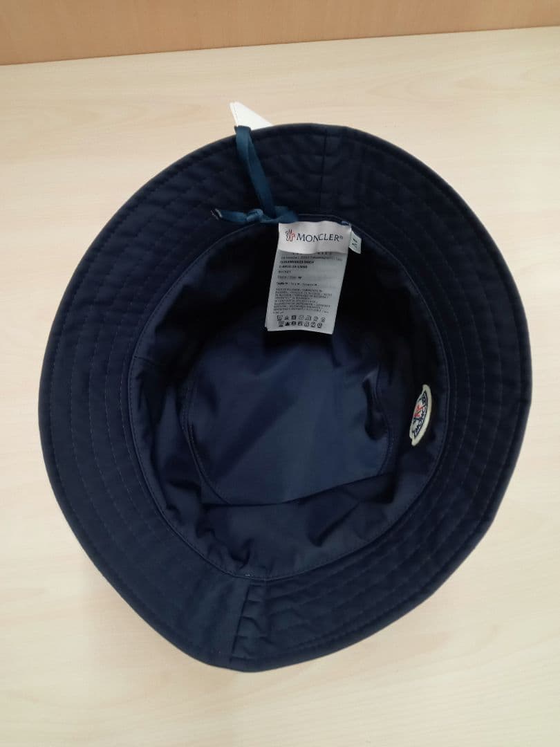 Bonne affaireMONCLER リバーシブル HAT Mサイズ