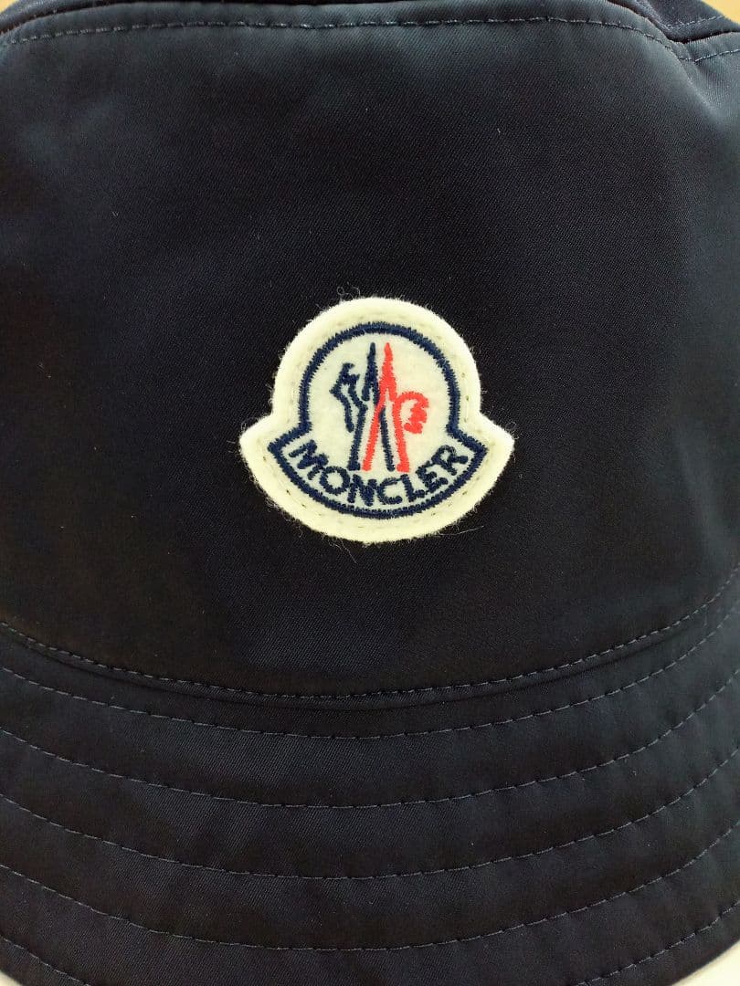Bonne affaireMONCLER リバーシブル HAT Mサイズ