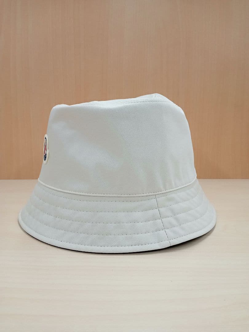 Bonne affaireMONCLER リバーシブル HAT Mサイズ