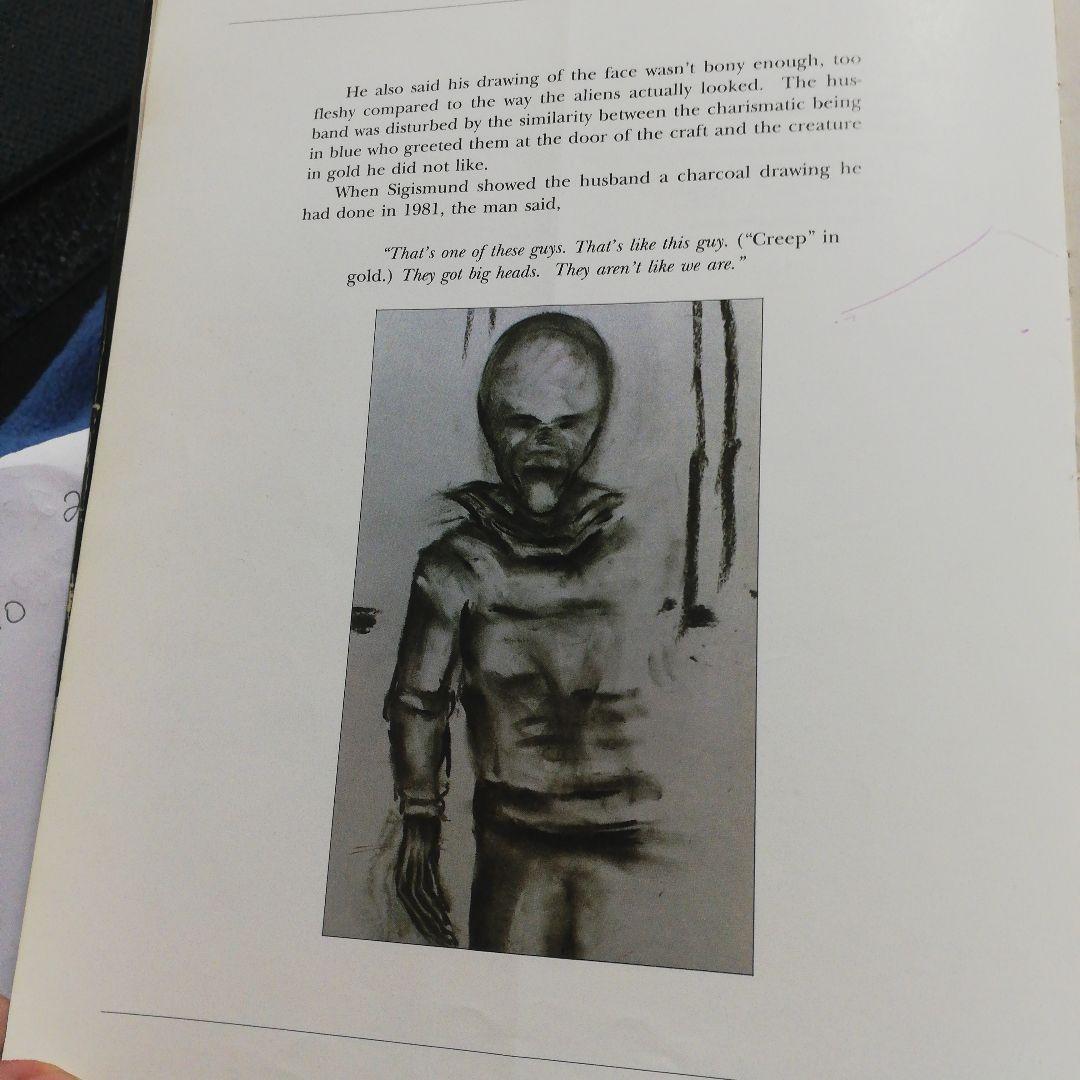 洋書 AN ALIEN HARVEST by Linda Moulton Howe