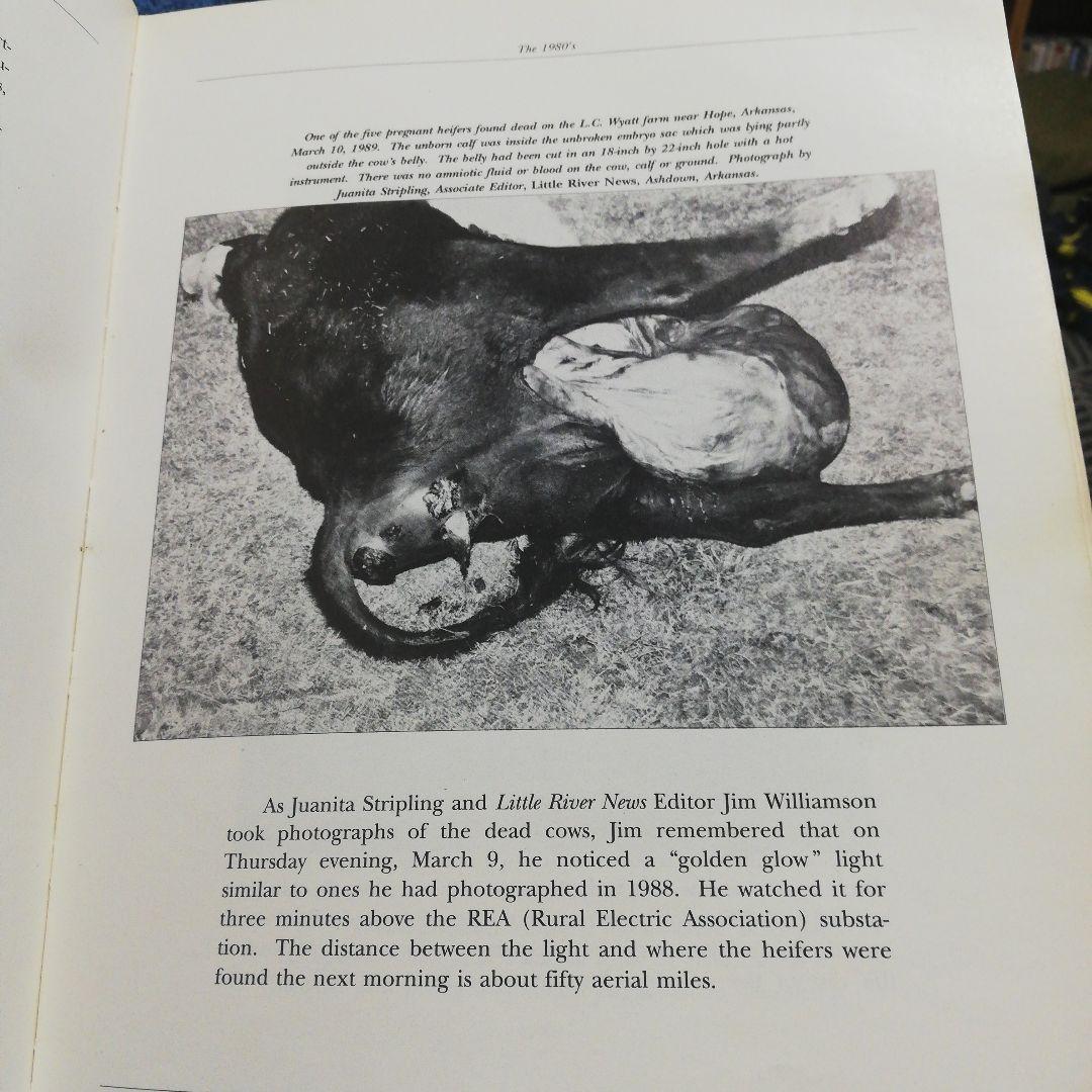 洋書 AN ALIEN HARVEST by Linda Moulton Howe