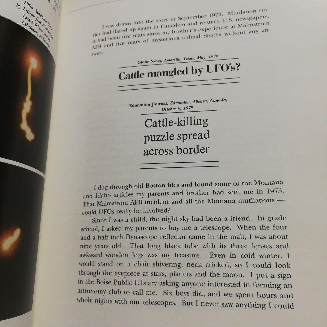 洋書 AN ALIEN HARVEST by Linda Moulton Howe