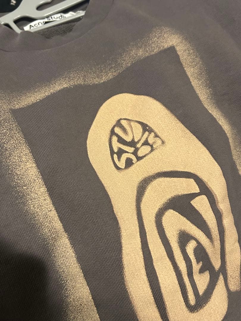 Acne Studios グレー アートプリント クロップドスウェット