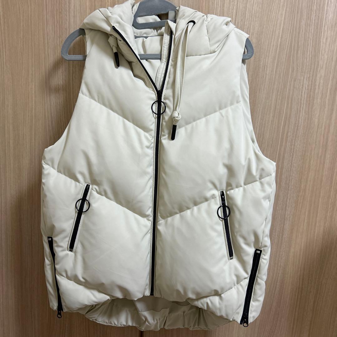 新品未使用soeur7ホワイト フード付き ダウンベストサイズ38