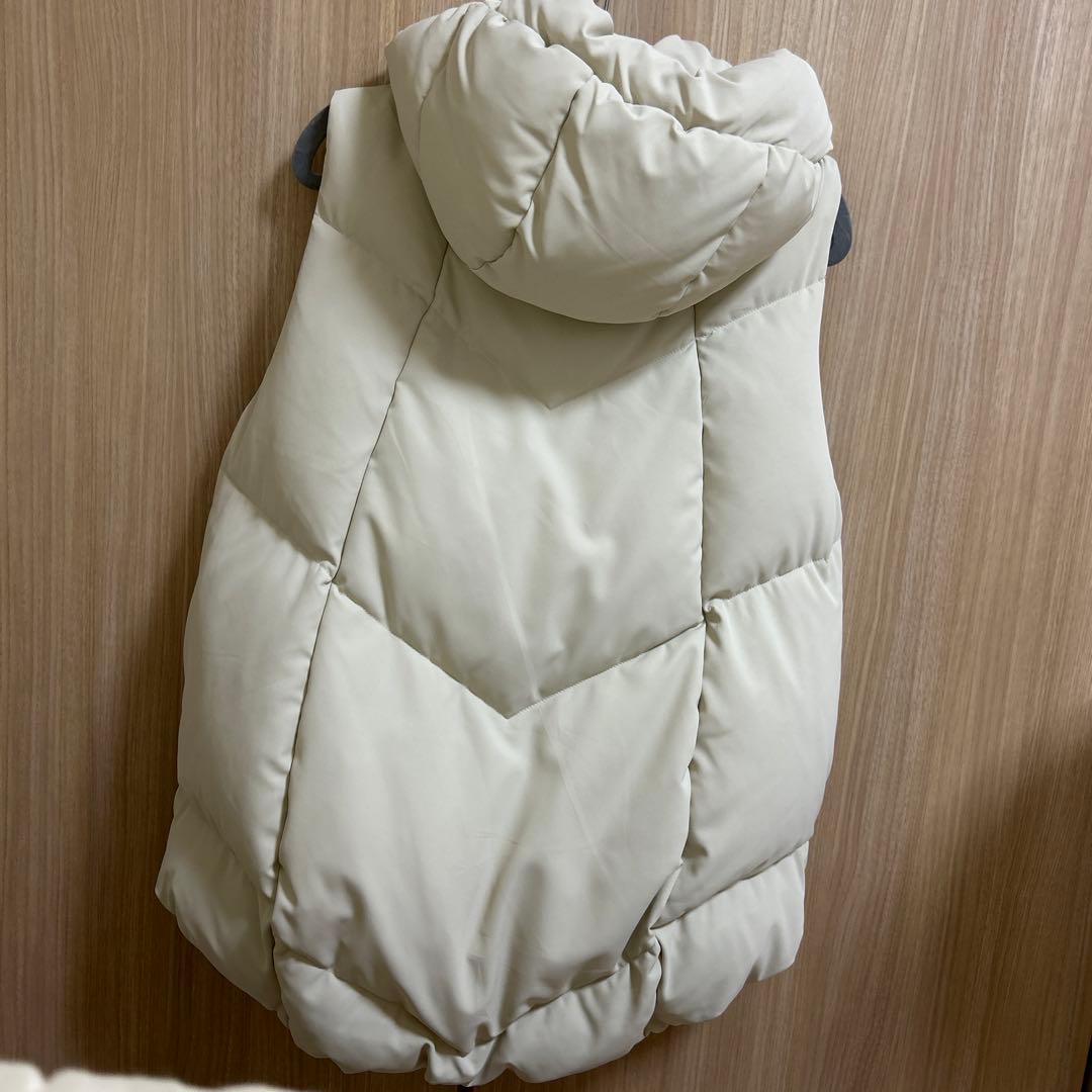 新品未使用soeur7ホワイト フード付き ダウンベストサイズ38