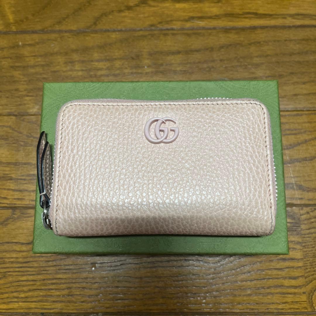 GUCCI ピンクレザーケース