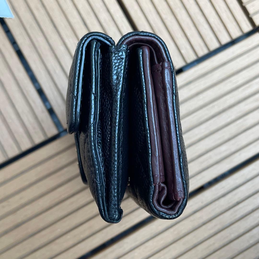 シャネル　2023年　三つ折り財布　マトラッセ　キャビアスキン　ブラック