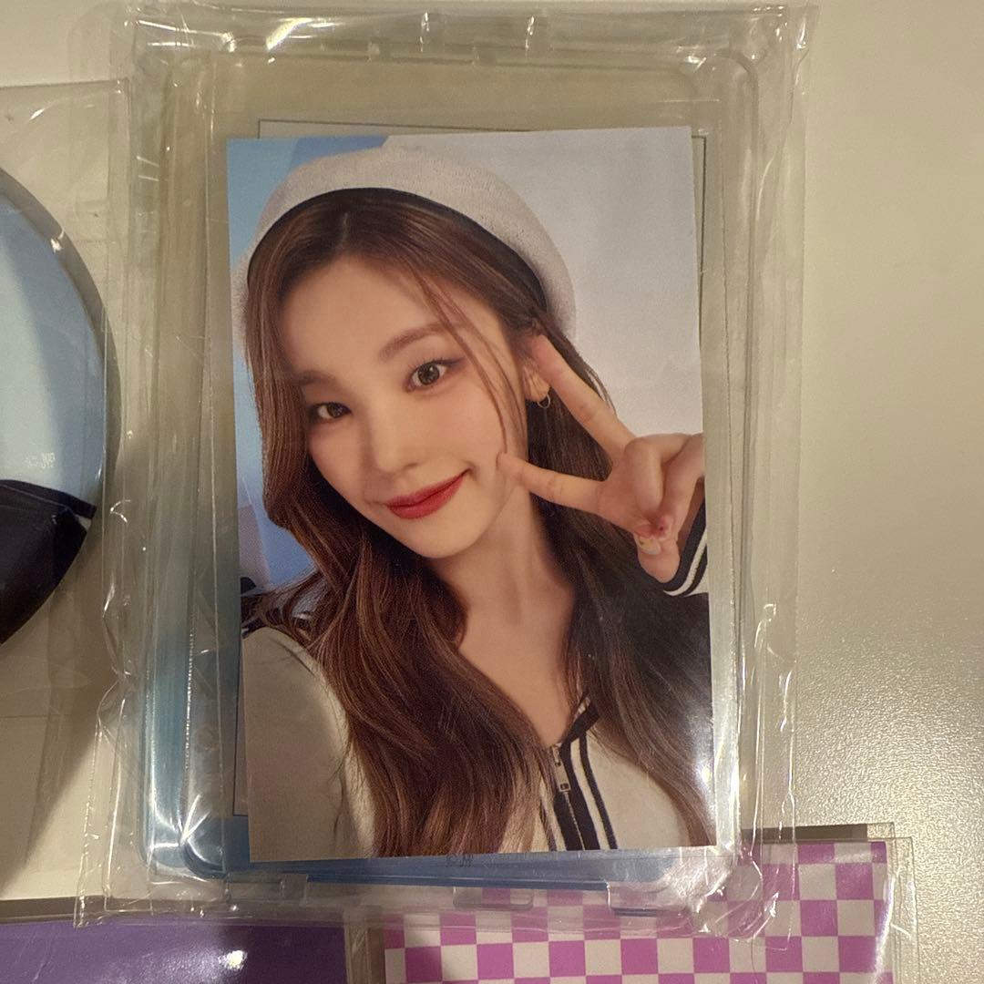 ITZY イェジ 缶バッジ アクスタ キーホルダー トレカ まとめ売り