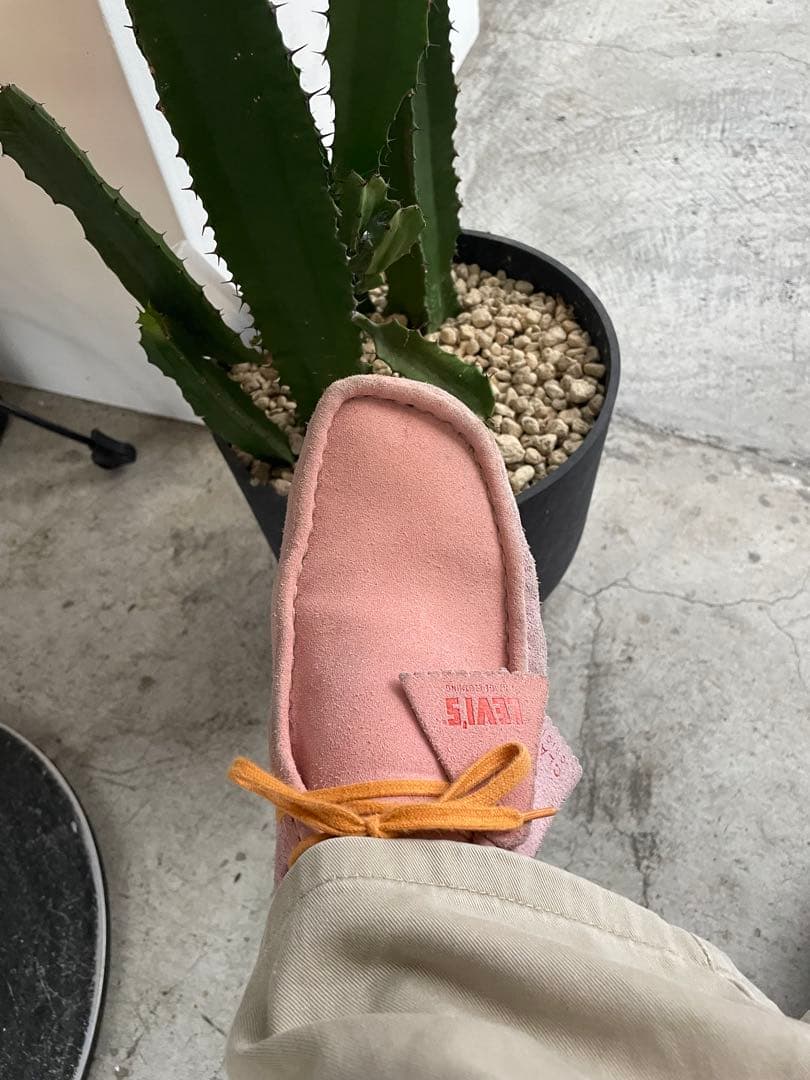 LEVI’S クラークス ワラビー