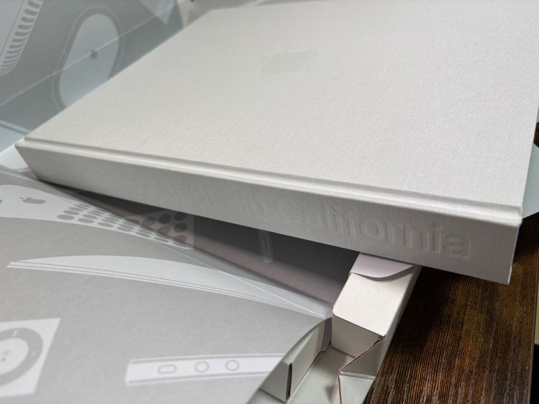 【極美品】Designed by Apple in California （小）