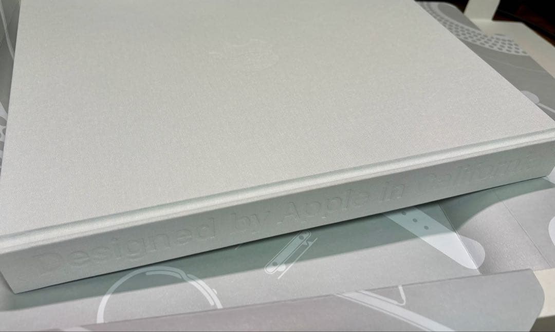 【極美品】Designed by Apple in California （小）