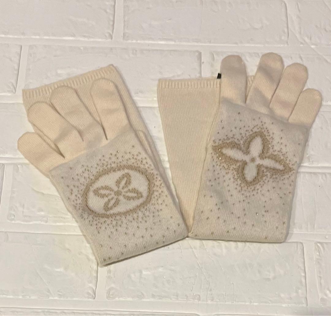ヴィトン ☆手袋　ロング手袋　ココマーク ココチャーム　カシミヤ　オフ白