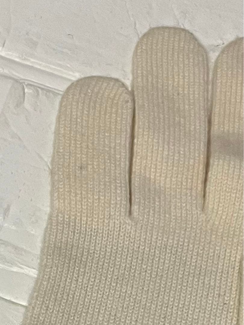 ヴィトン ☆手袋　ロング手袋　ココマーク ココチャーム　カシミヤ　オフ白