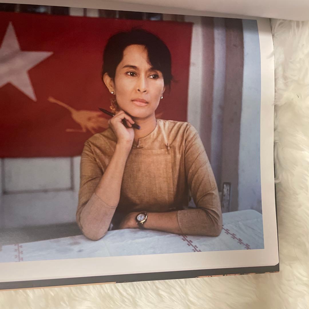 The Unguarded Moment Steve Mccurry 写真集