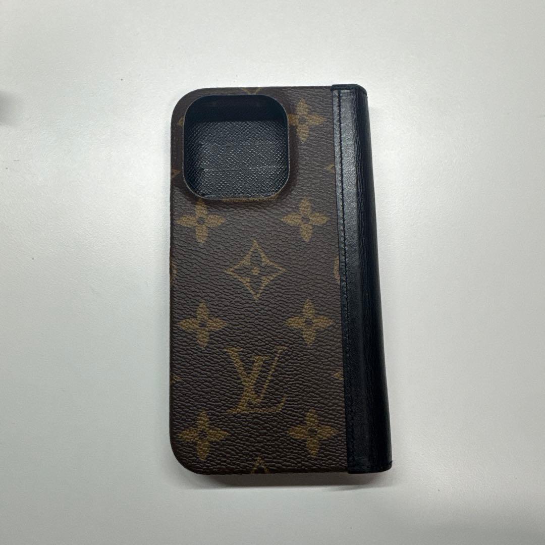 【送料無料・美品】Louis Vuitton 手帳型iPhone15Proケース