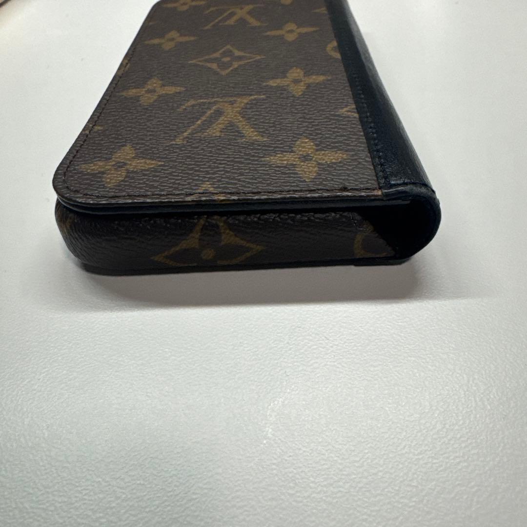 【送料無料・美品】Louis Vuitton 手帳型iPhone15Proケース