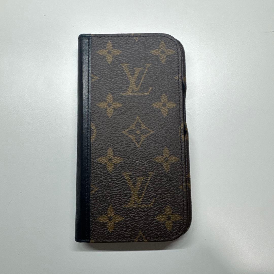 【送料無料・美品】Louis Vuitton 手帳型iPhone15Proケース