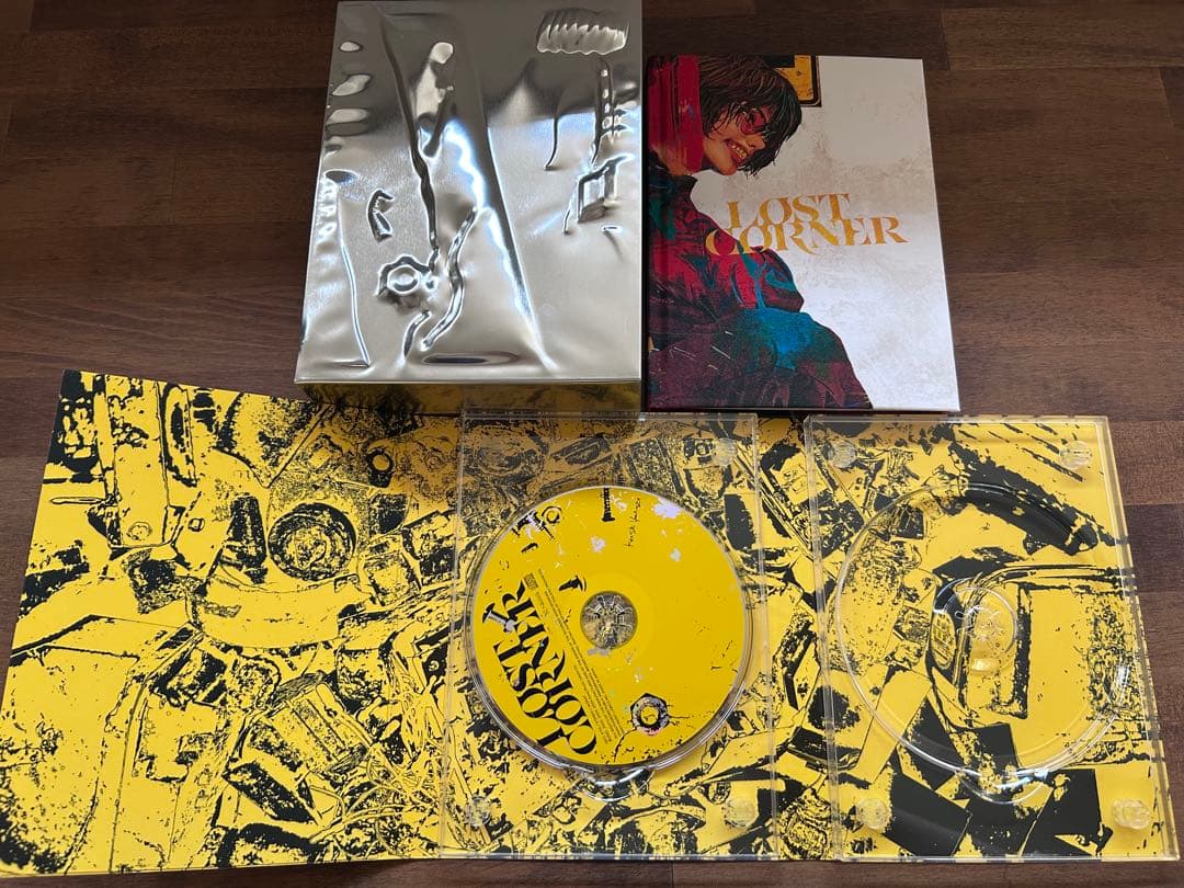 米津玄師　馬と鹿　LOST CORNER 地球儀　IRIS OUT