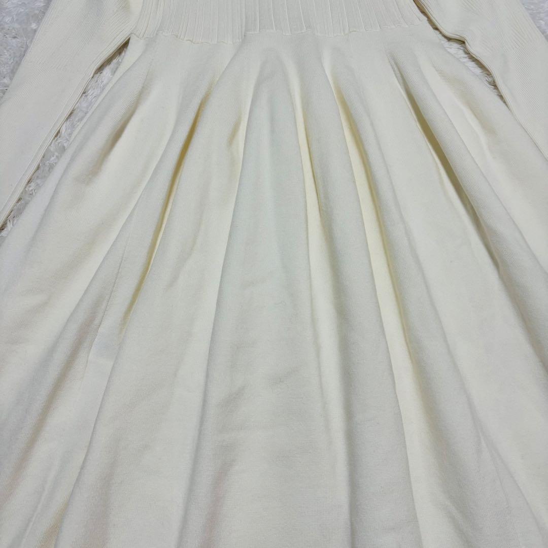 23100円未使用タグ付き　ラブティックボンボンパワショルロングニットワンピース