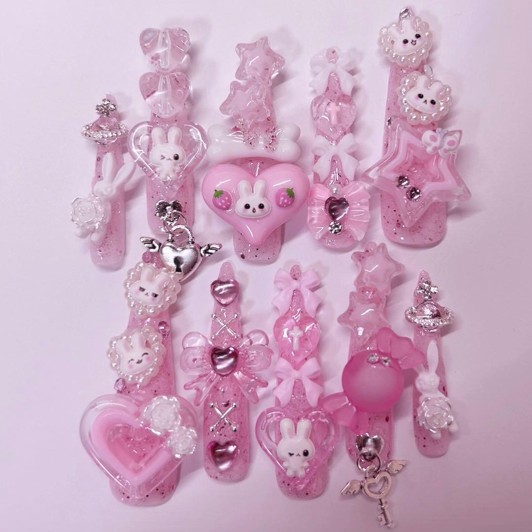 ♥ ✩*⋆ページ♥