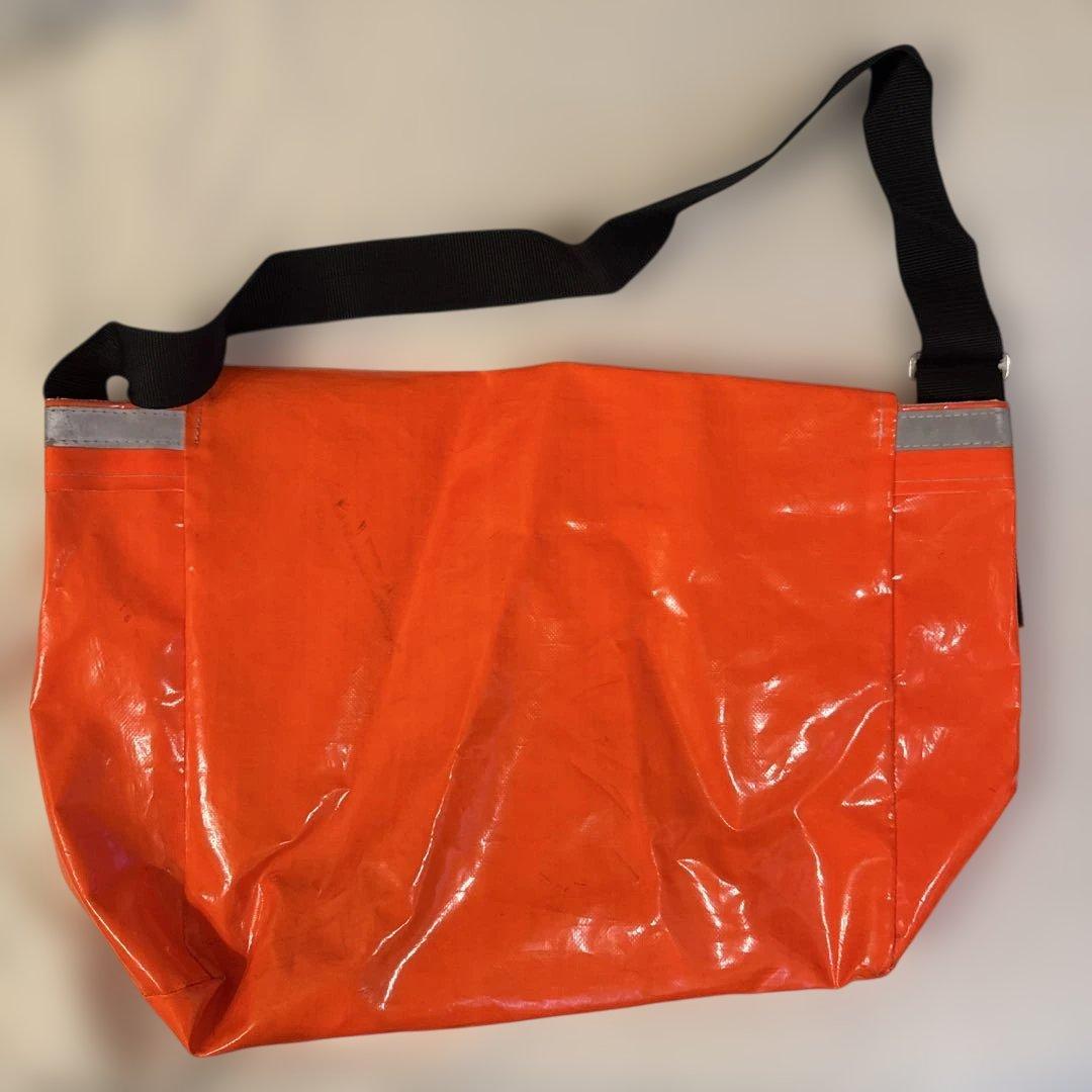 Wolfgang Tillmans メッセンジャーバッグ