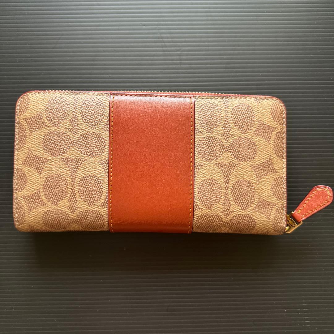 《 新品同様 》 コーチ 長財布 ラウンドファスナー