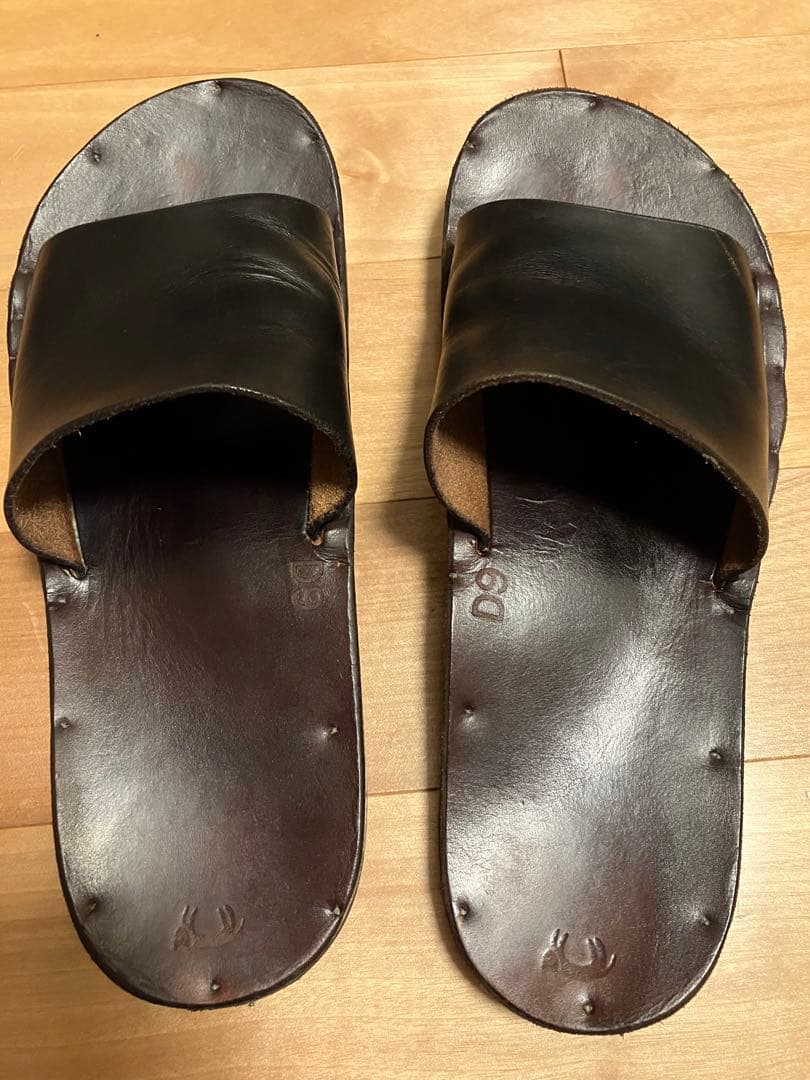 ユッタニューマン　jutta neumann simone サンダル　D9