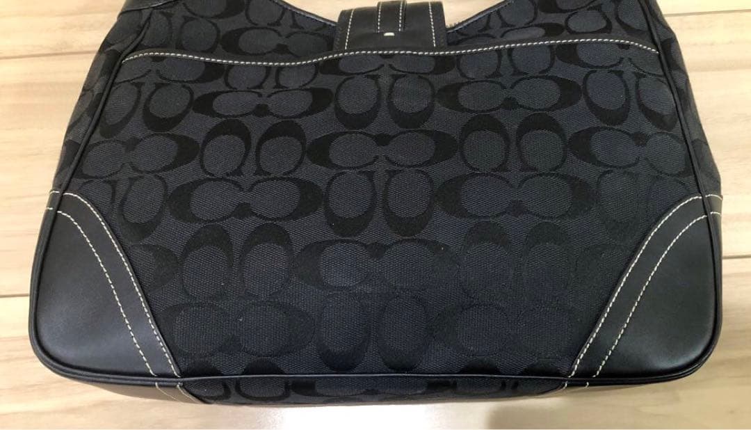 【美品】【COACH】ショルダーバッグ　シグネチャー　ブラック