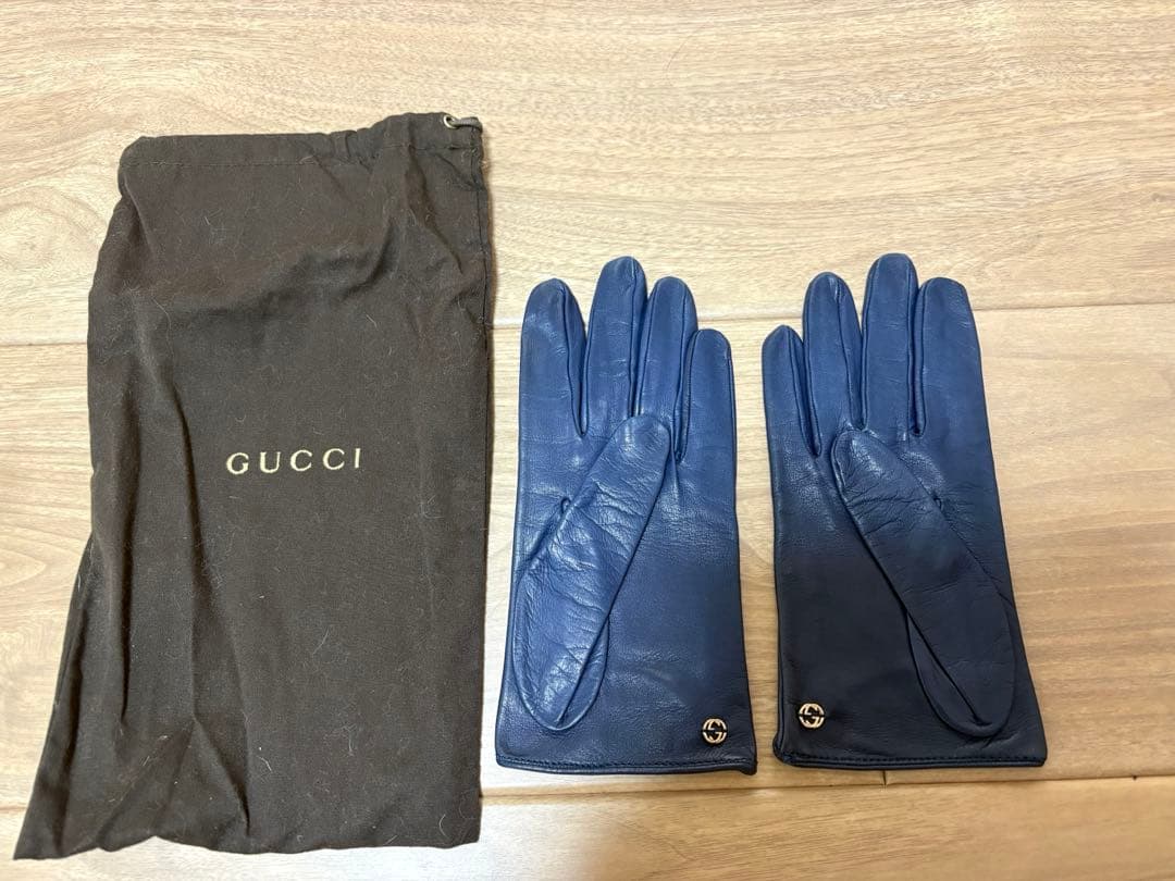 GUCCI ネイビー レザーグローブ　成約済