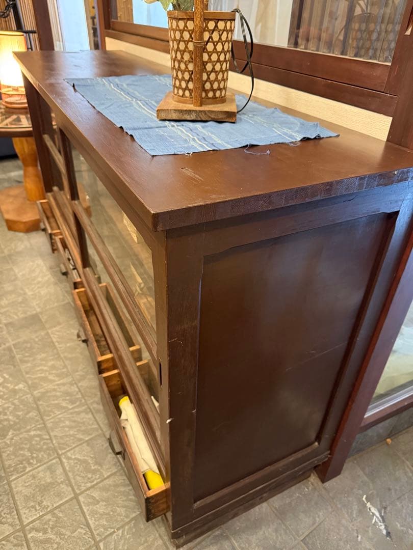 【引取限定】木製ガラス扉付き キャビネット アンティーク 古家具 ビンテージ