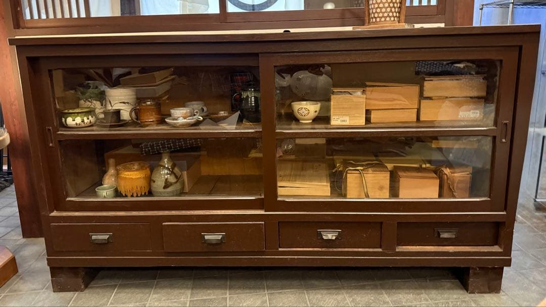 【引取限定】木製ガラス扉付き キャビネット アンティーク 古家具 ビンテージ