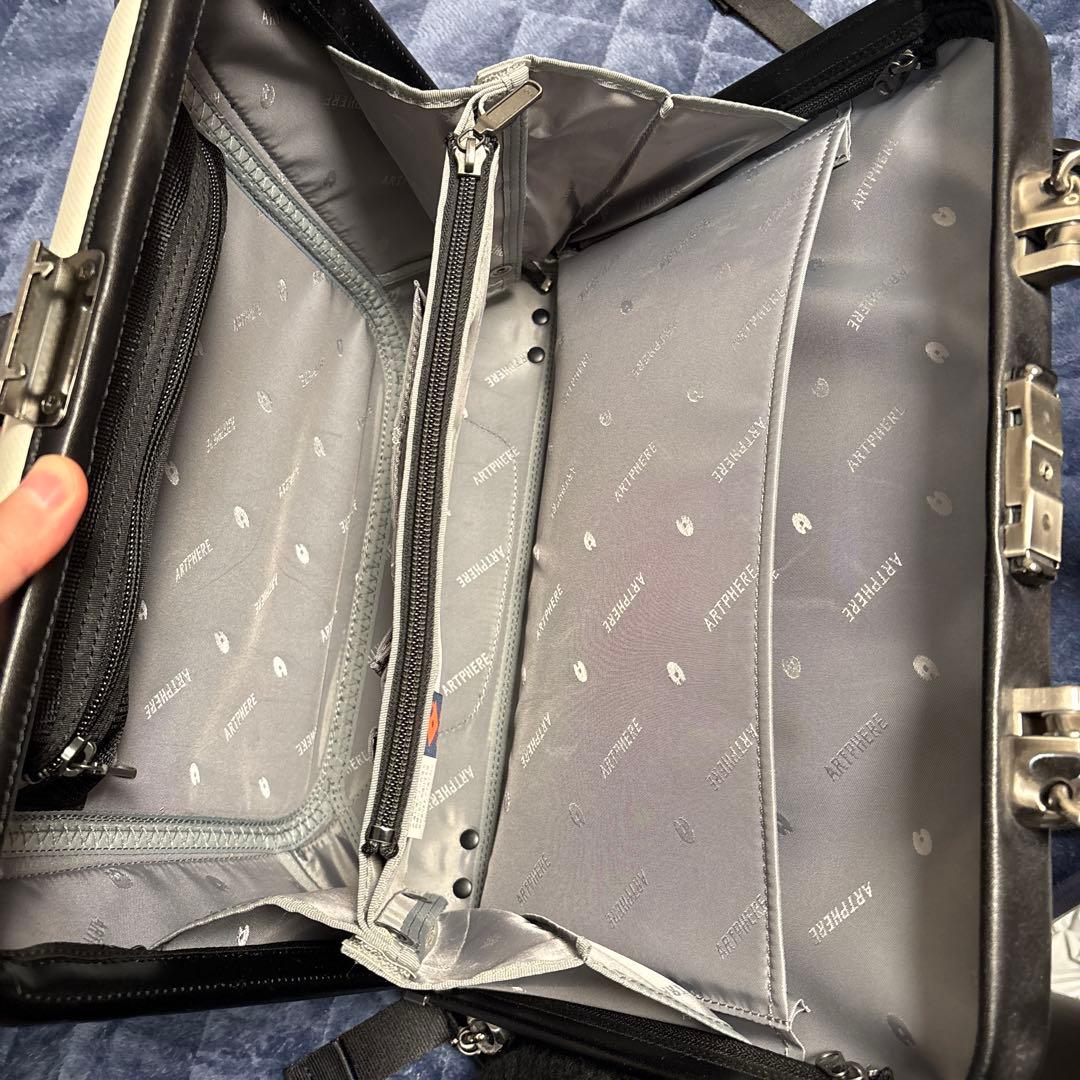 ARTPHERE ダレスリュックバッグ ホワイト/ブラック