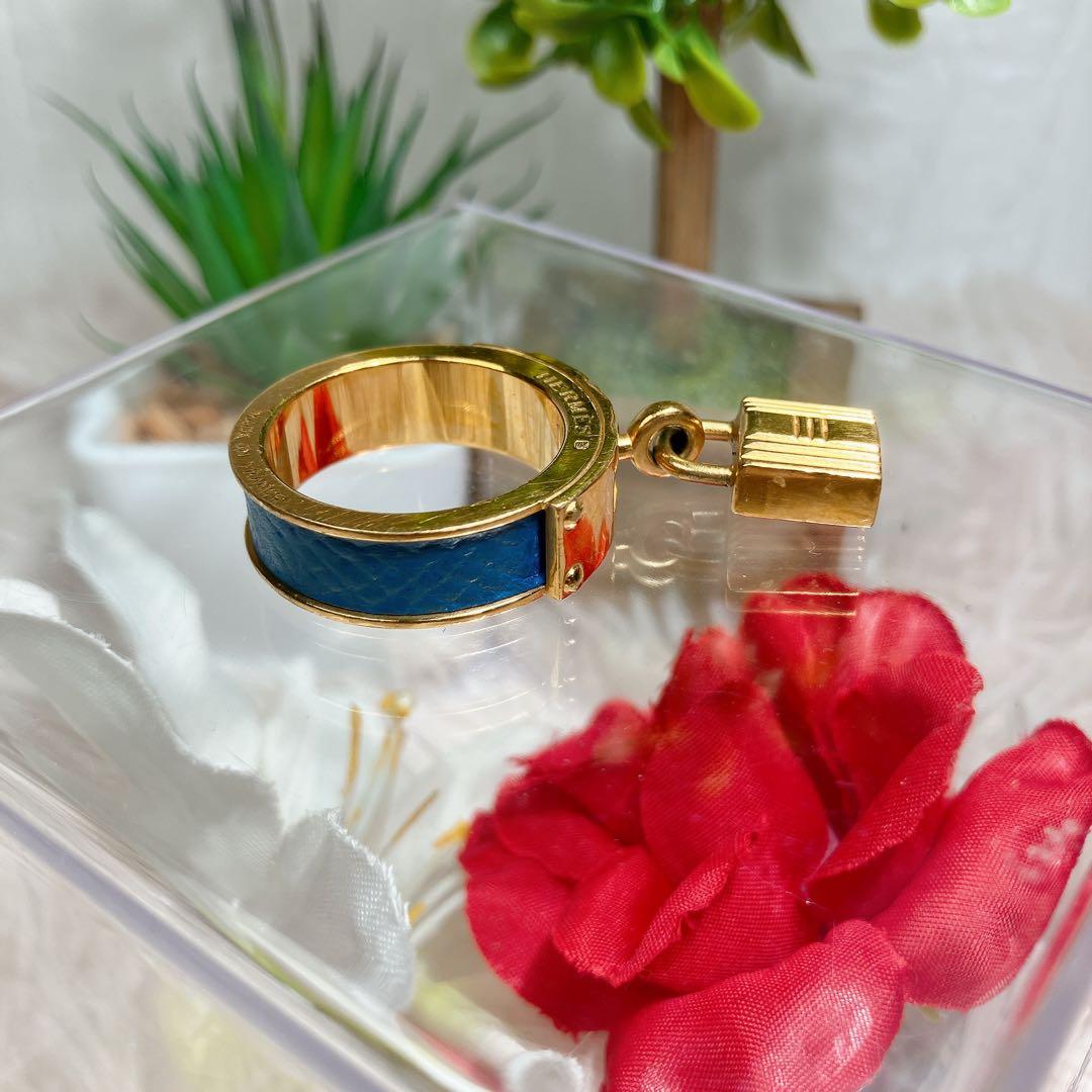 超美品 HERMES スカーフリング ケリー ゴールド ブルー カデナ 金