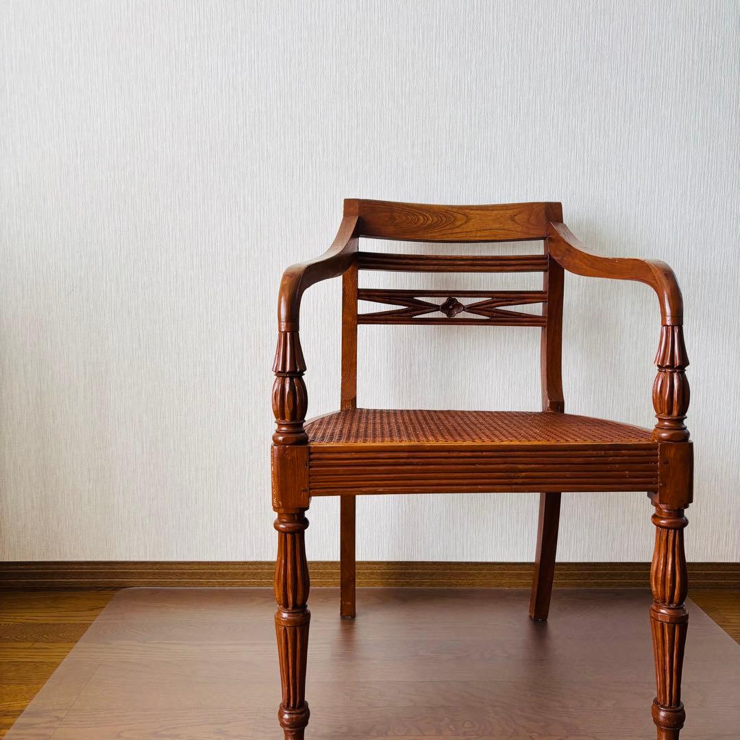 送料込み ヴィンテージ アームチェア 英国調 チッペンデール風 椅子 ラタン座面
