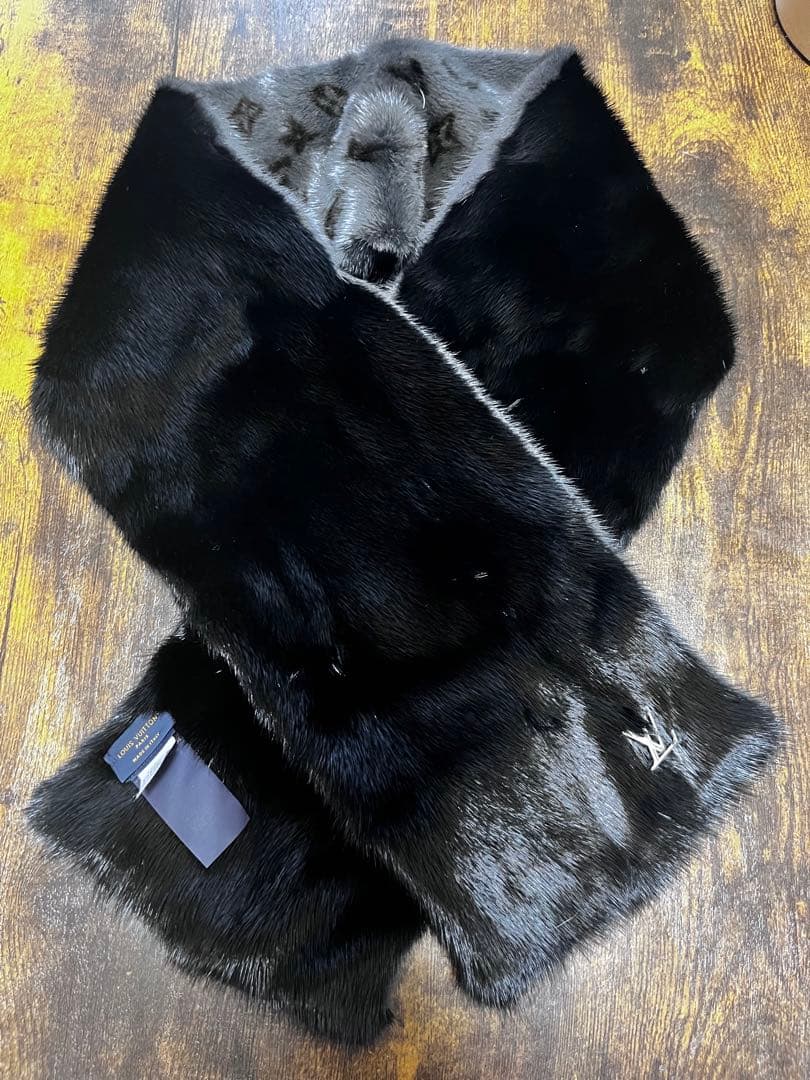 美品　ルイヴィトン　モノグラムリバース　ミンクスカーフLV MINK FUR