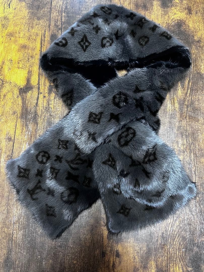 美品　ルイヴィトン　モノグラムリバース　ミンクスカーフLV MINK FUR