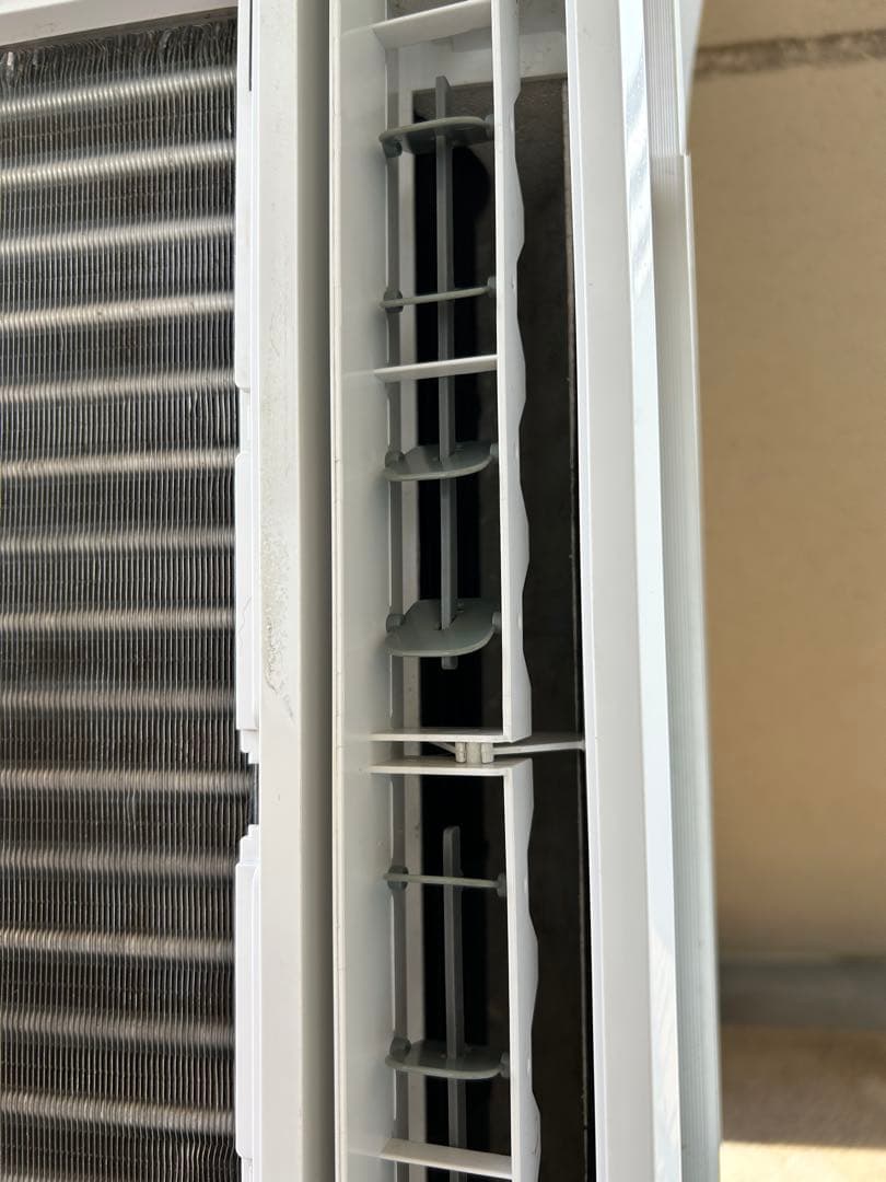 窓用エアコン 冷房、除湿機能付き　2021年製